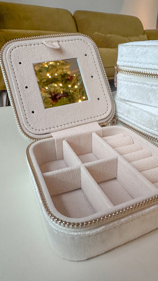 Jewelry travel case